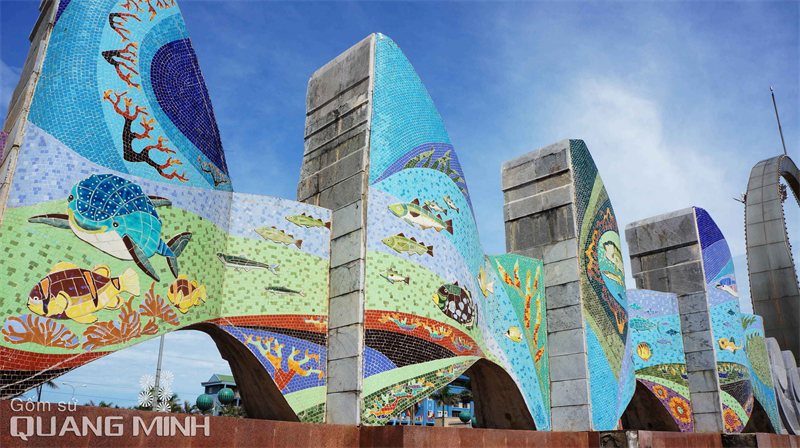 Tác phẩm mosaic Cánh Buồm tại quảng trường Bình Minh - Cửa Lò