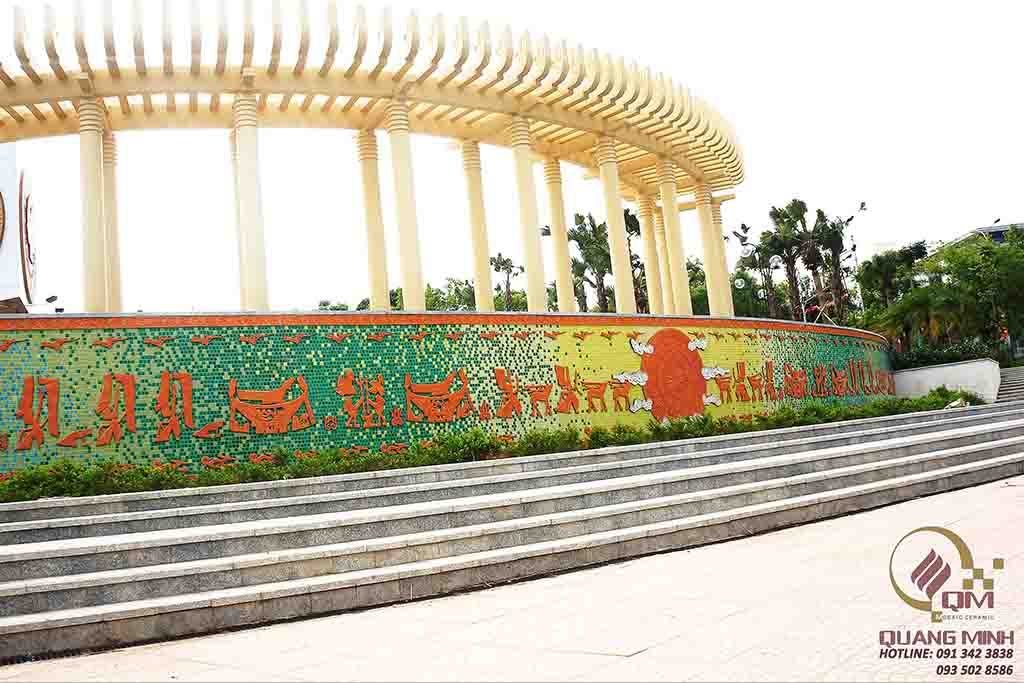 Tranh gốm sứ mosaic tại Công viên Văn Lang – Việt trì