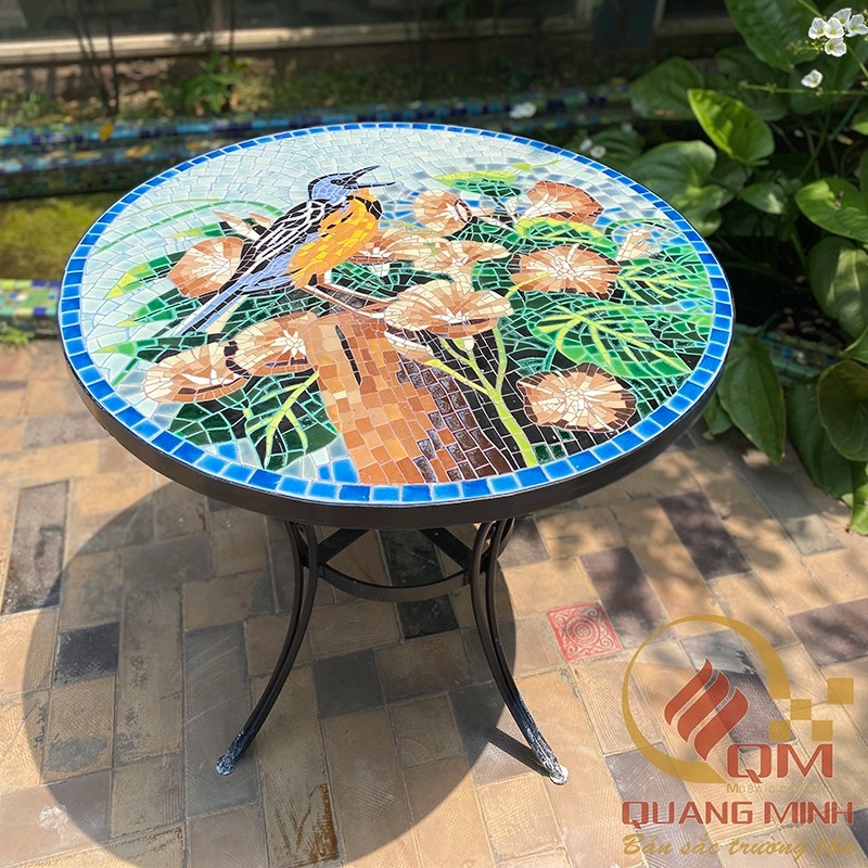 Bàn tròn Sân vườn bằng Gốm Mosaic – Họa tiết Chim Mỏ Chéo QM-BT30
