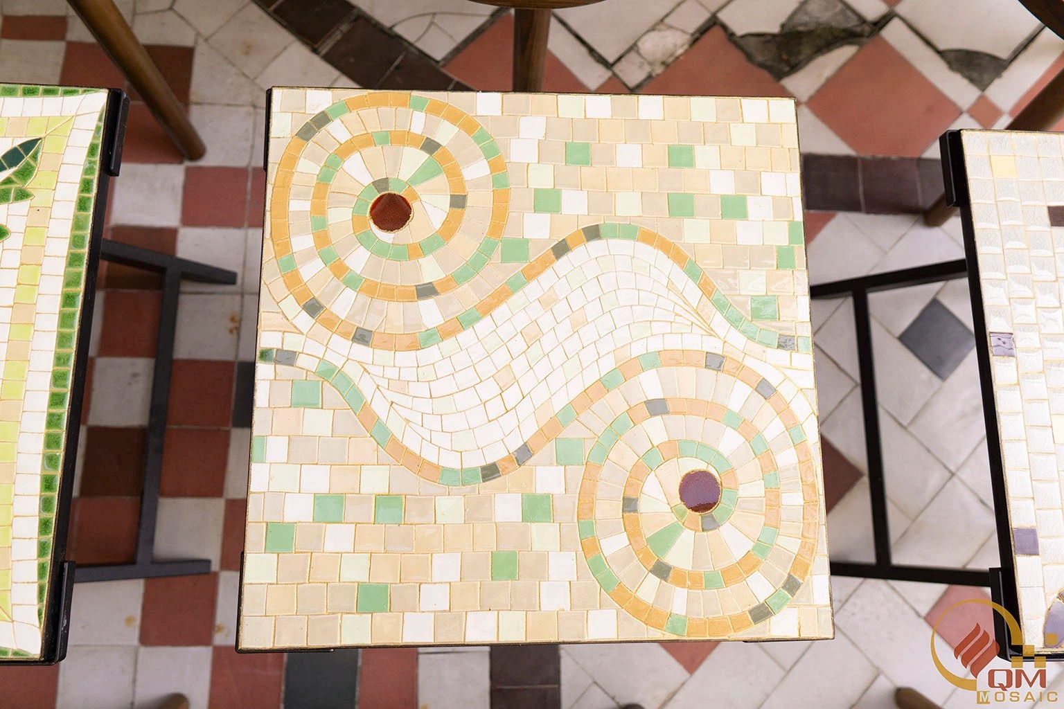 Bàn vuông trà, cafe bằng Gốm Mosaic – Họa tiết Sóng đôi QM-BT01
