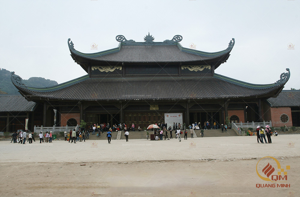 Mái chùa Bái Đính sử dụng ngói tráng men Bát Tràng