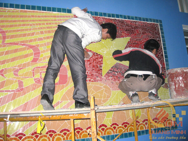 thi công tranh gốm mosaic tại công trình 36