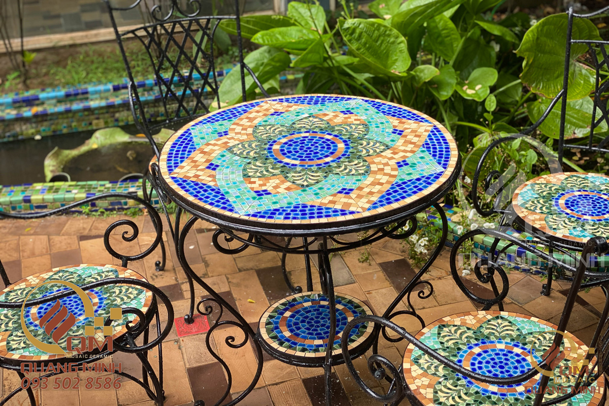 Bộ bàn ghế sân vườn khung sắt Mosaic gốm Bảo Lam QM-BD05