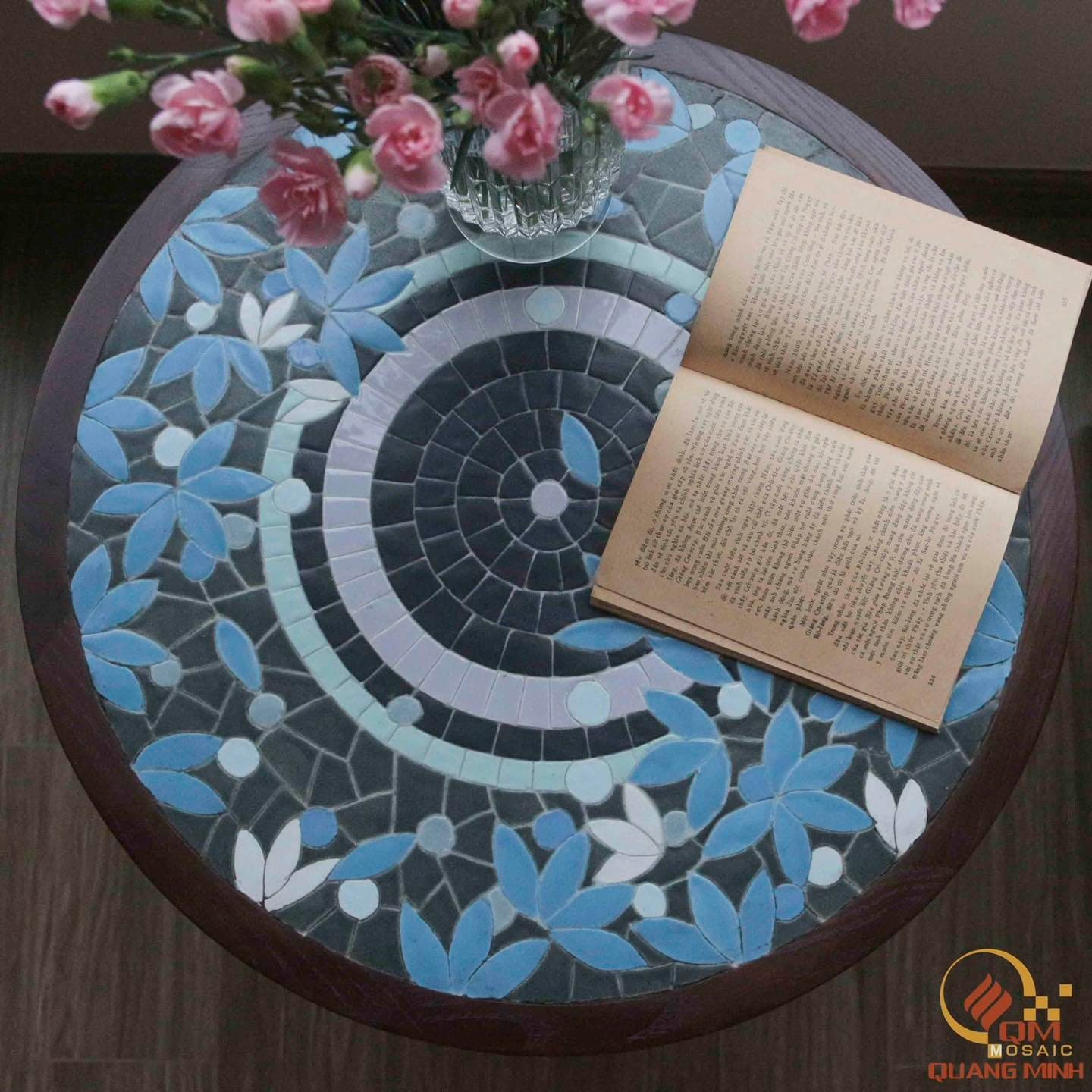 Bàn tròn khung gỗ mosaic gốm Yên Lam QM-BT21