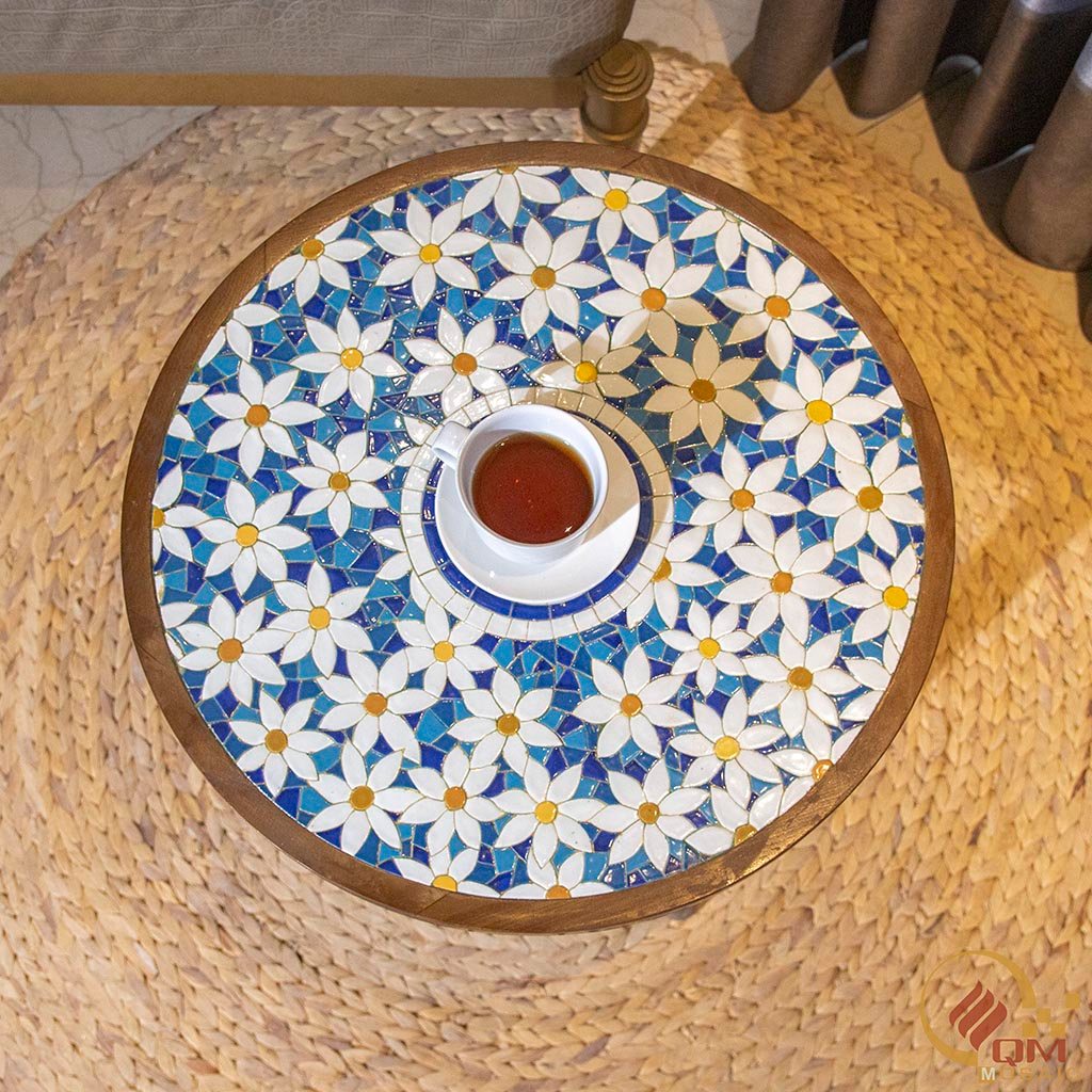 Bàn tròn khung gỗ mosaic họa tiết Cúc Họa Mi QM-BT04